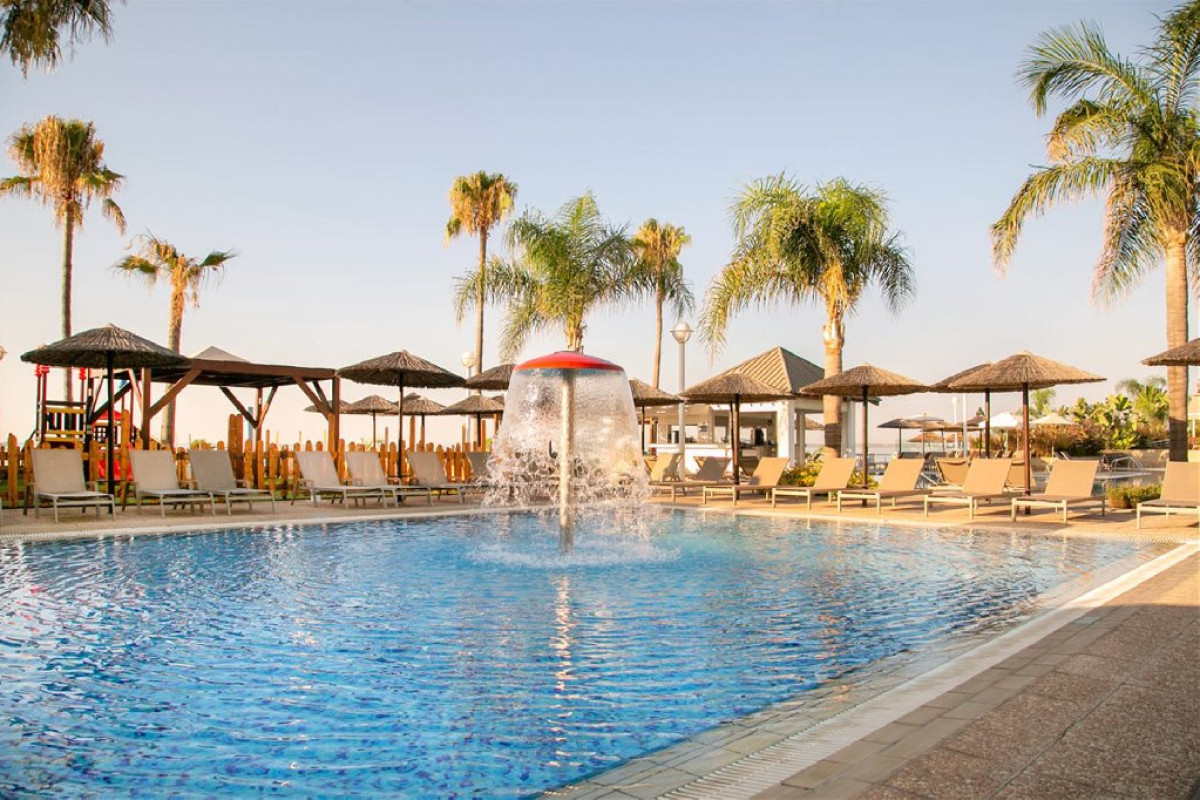 Atlantica Miramare Beach Hotel (Limassol)