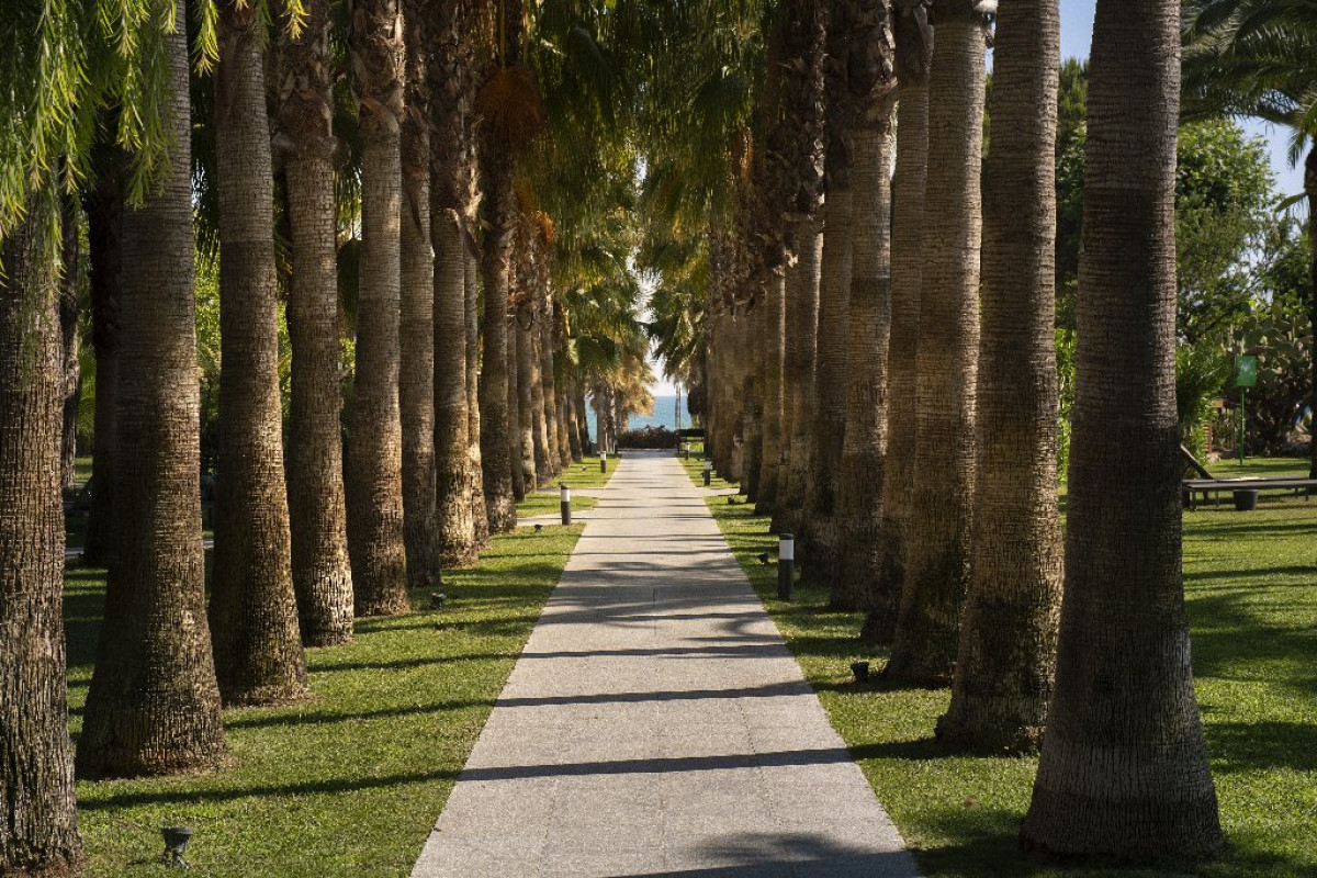 MIRAMARE BEACH HOTEL