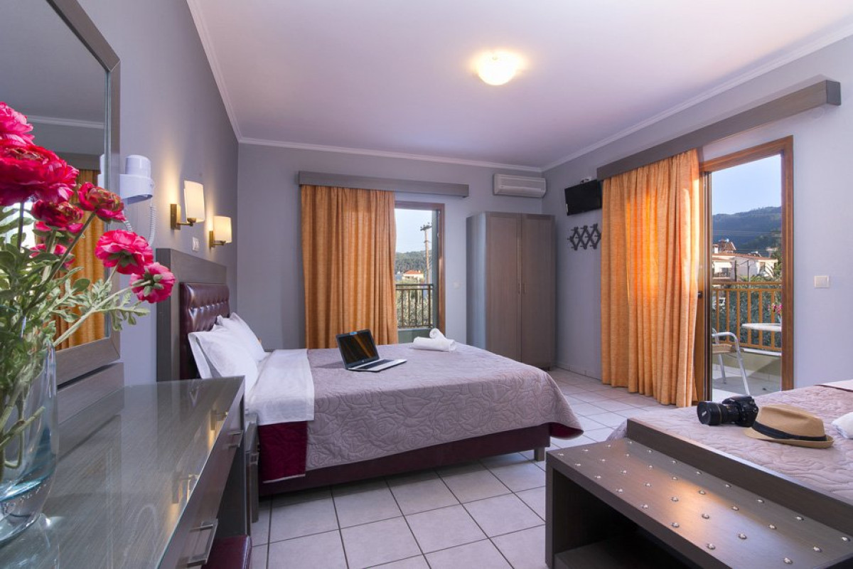 Thetis Hotel