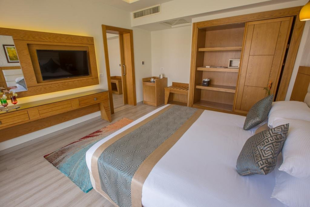 AQUA BLU SHARM