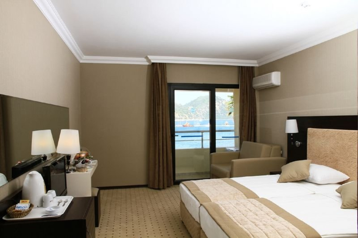 MUNAMAR BEACH RESIDENCE HOTEL (Adults Only 14+)