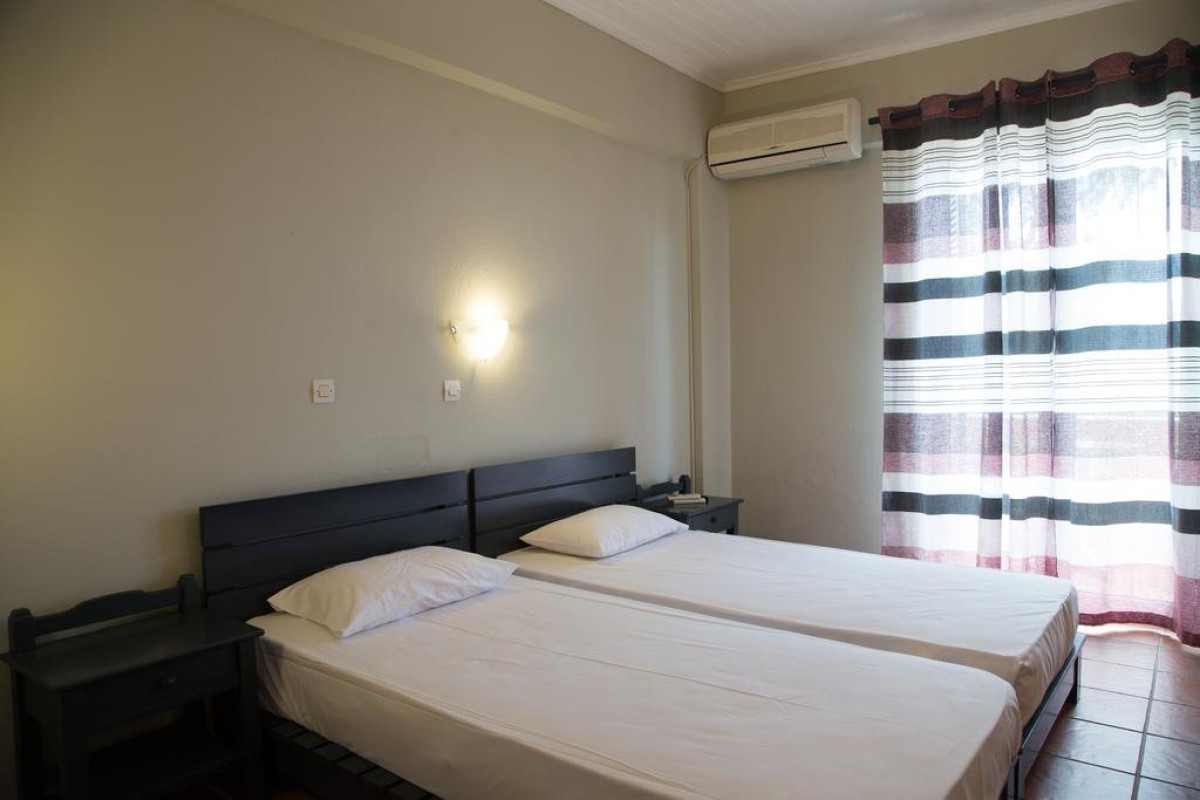 Ionio Hotel (Nikiana - Nidri Area)