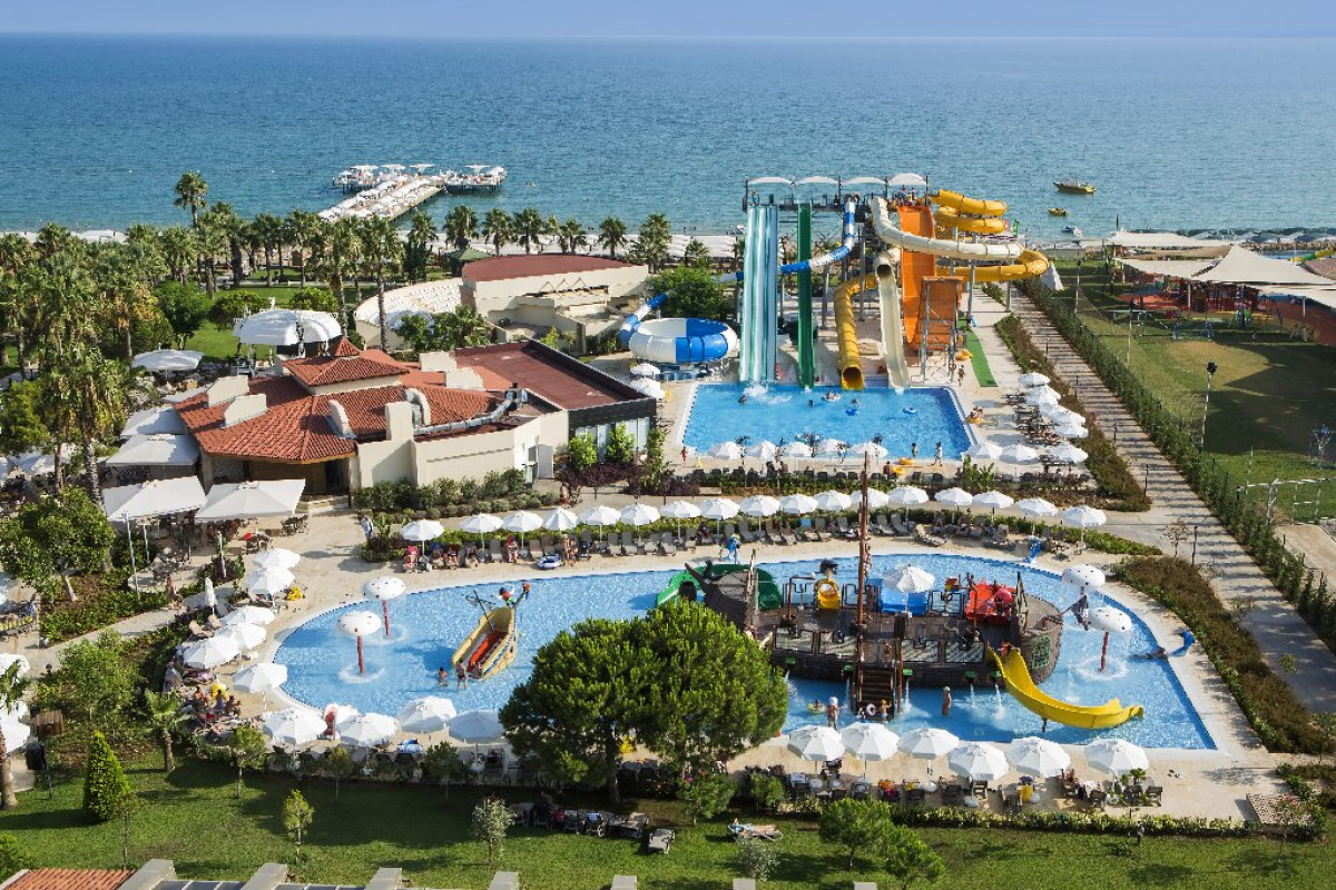 BELLIS DELUXE HOTEL