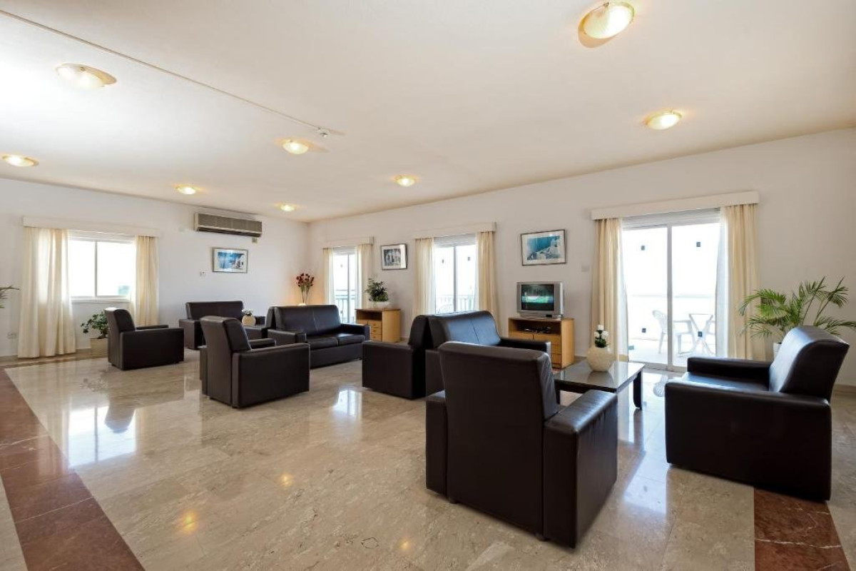 Sunny Hill Hotel Apts (Paphos)