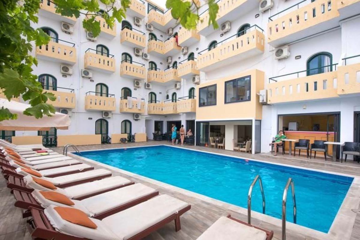 Pela Maria Hotel