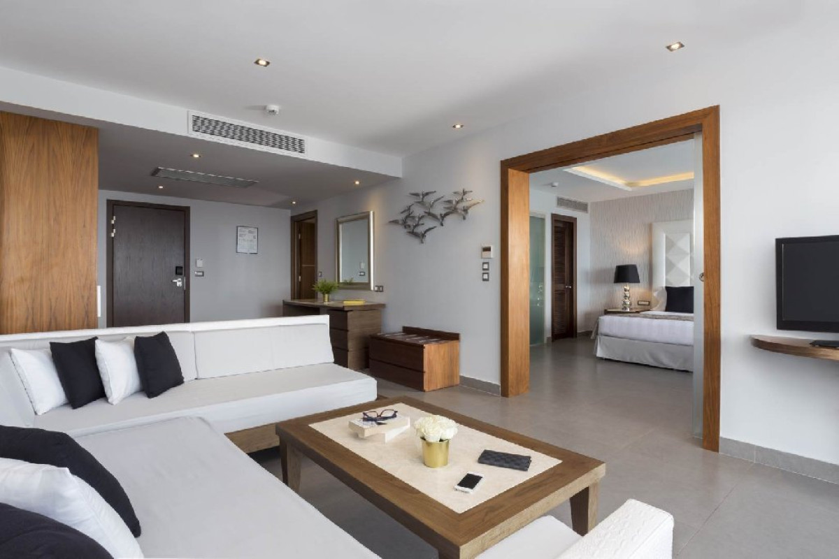 Boutique 5 Hotel and Spa (Adults Only 16+)