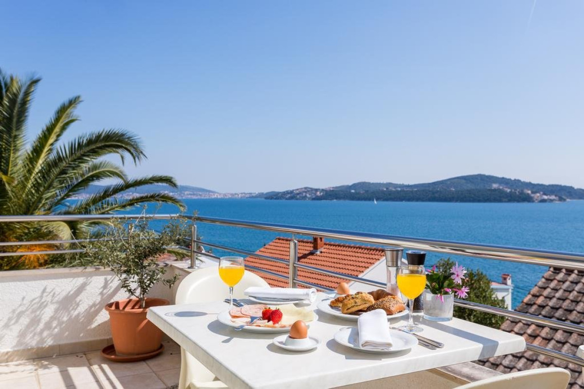 Hotel Viktorija (Trogir)