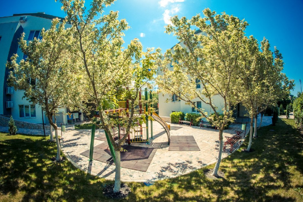 GREEN FORT
