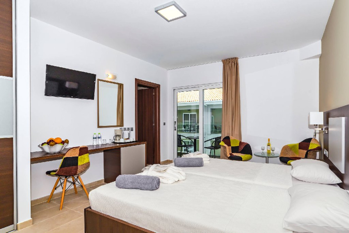 White Olive Premium Hotel (Laganas)