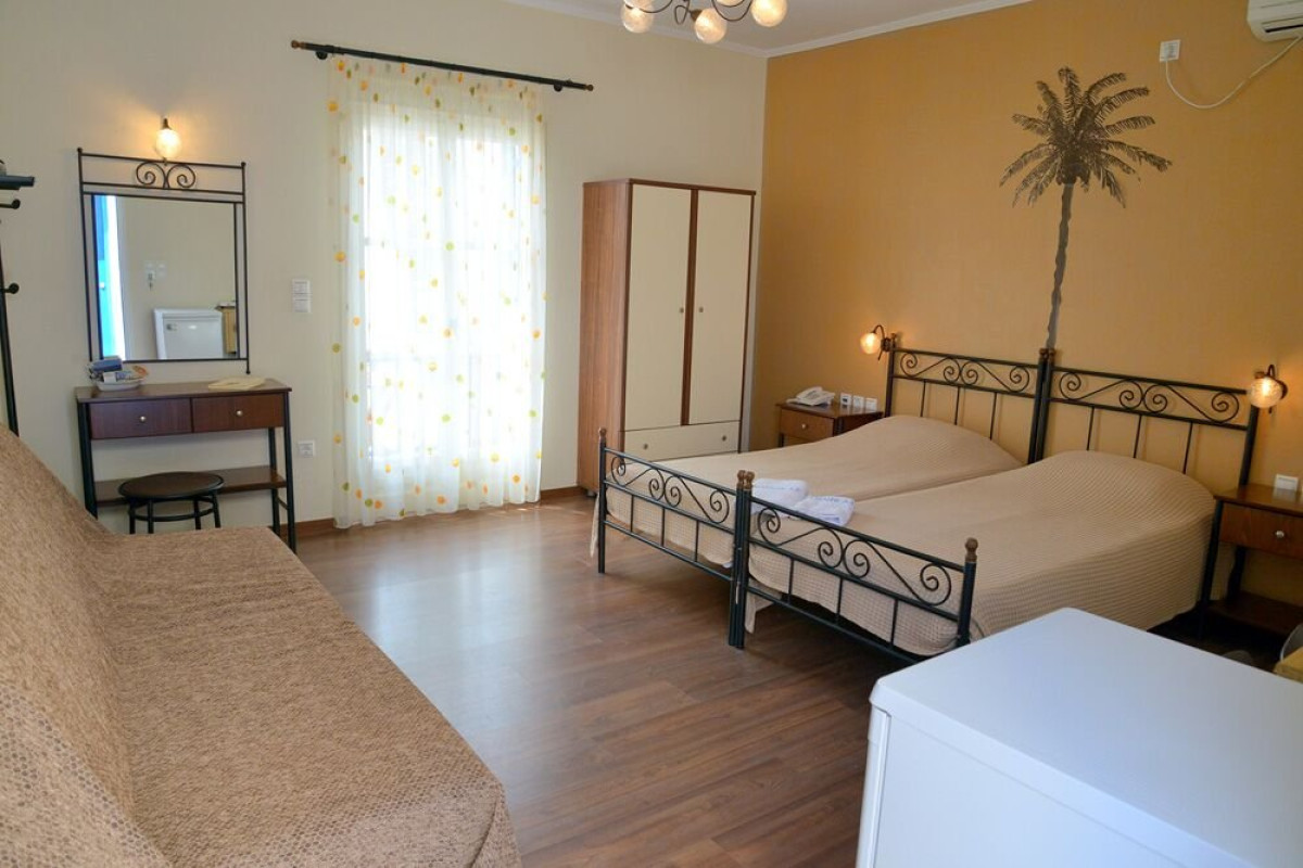 Finikas Studios - Adamas (Milos)