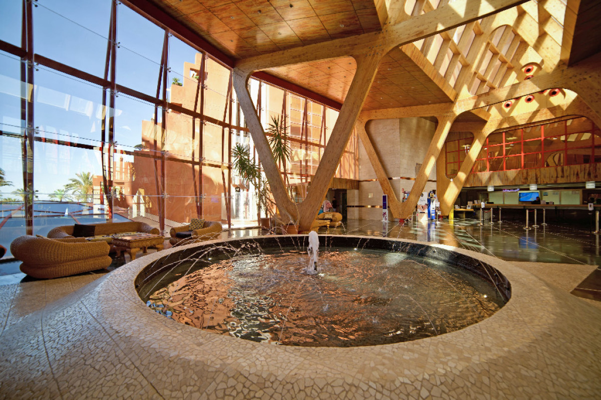 HOLIDAY WORLD VILLAGE HOTEL
