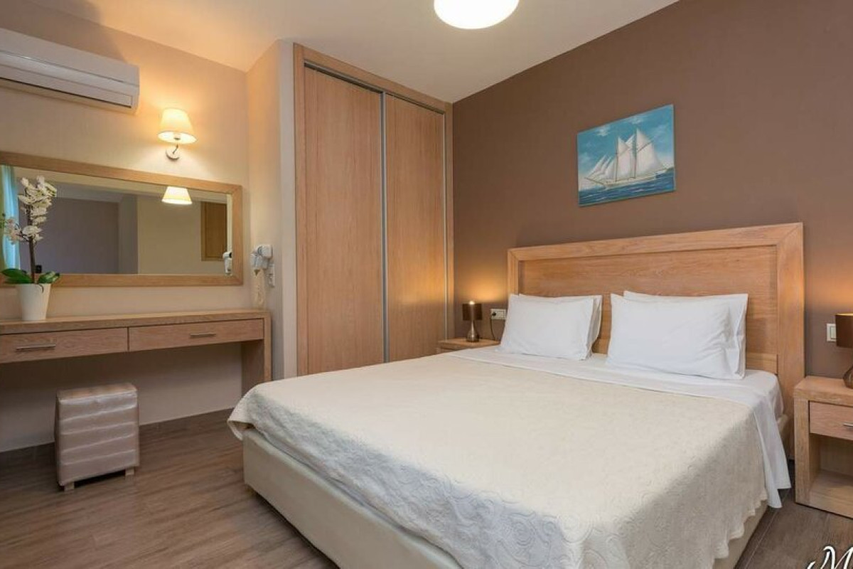 MARY S RESIDENCE SUITES