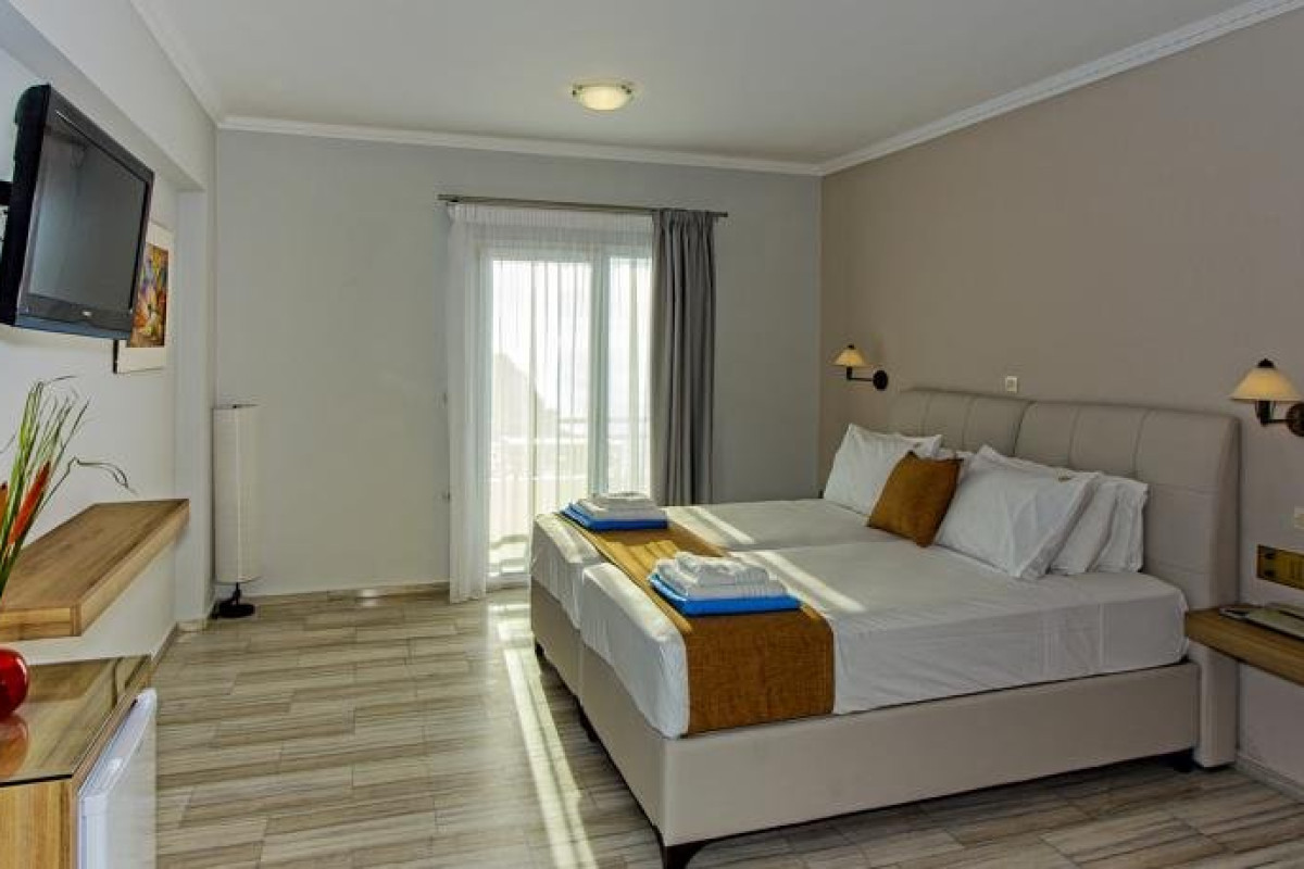 Aliki Hotel (Nikiana)