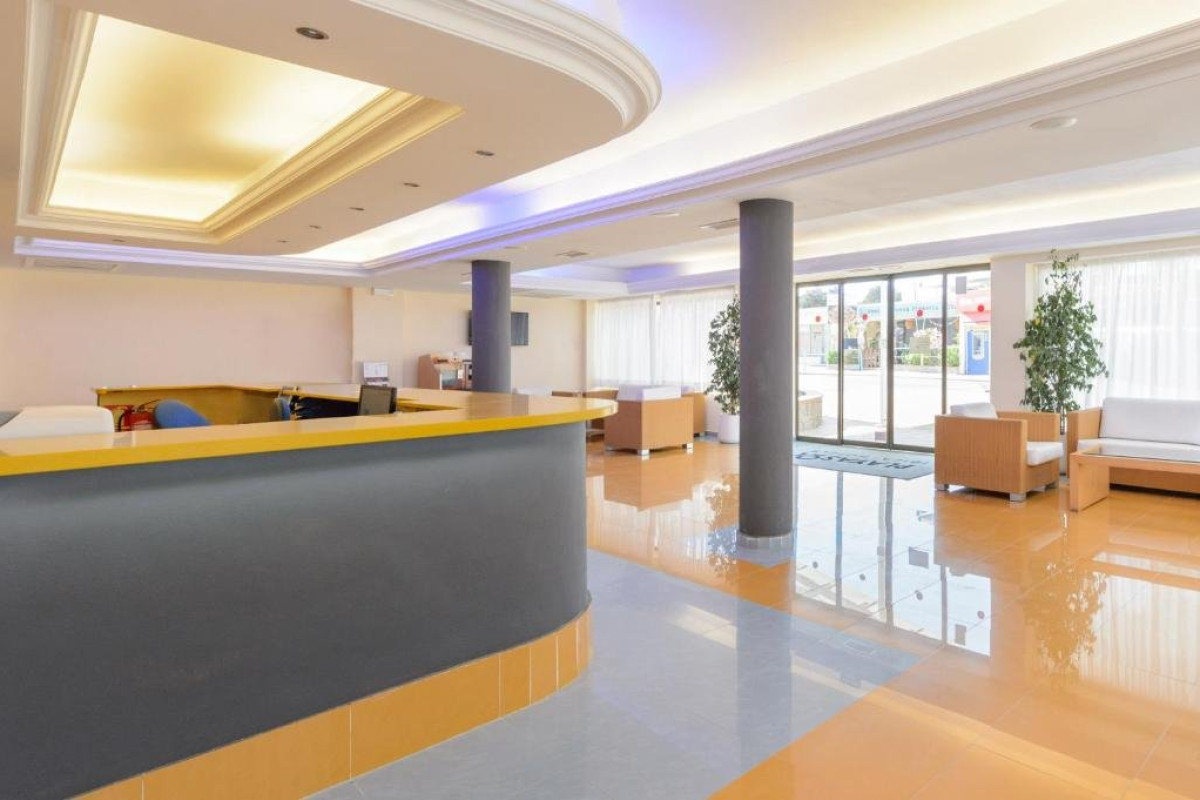VIBRA SESTANYOL HOTEL