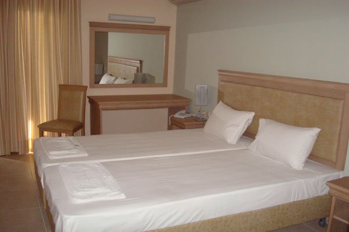 Glyfada Beach Hotel (Glyfada)