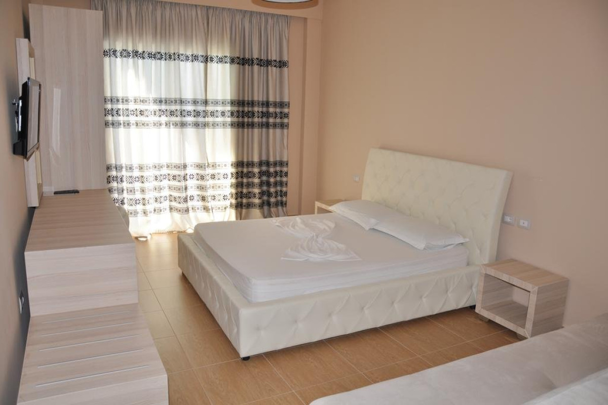 Coral Hotel (Radhime-Vlore)
