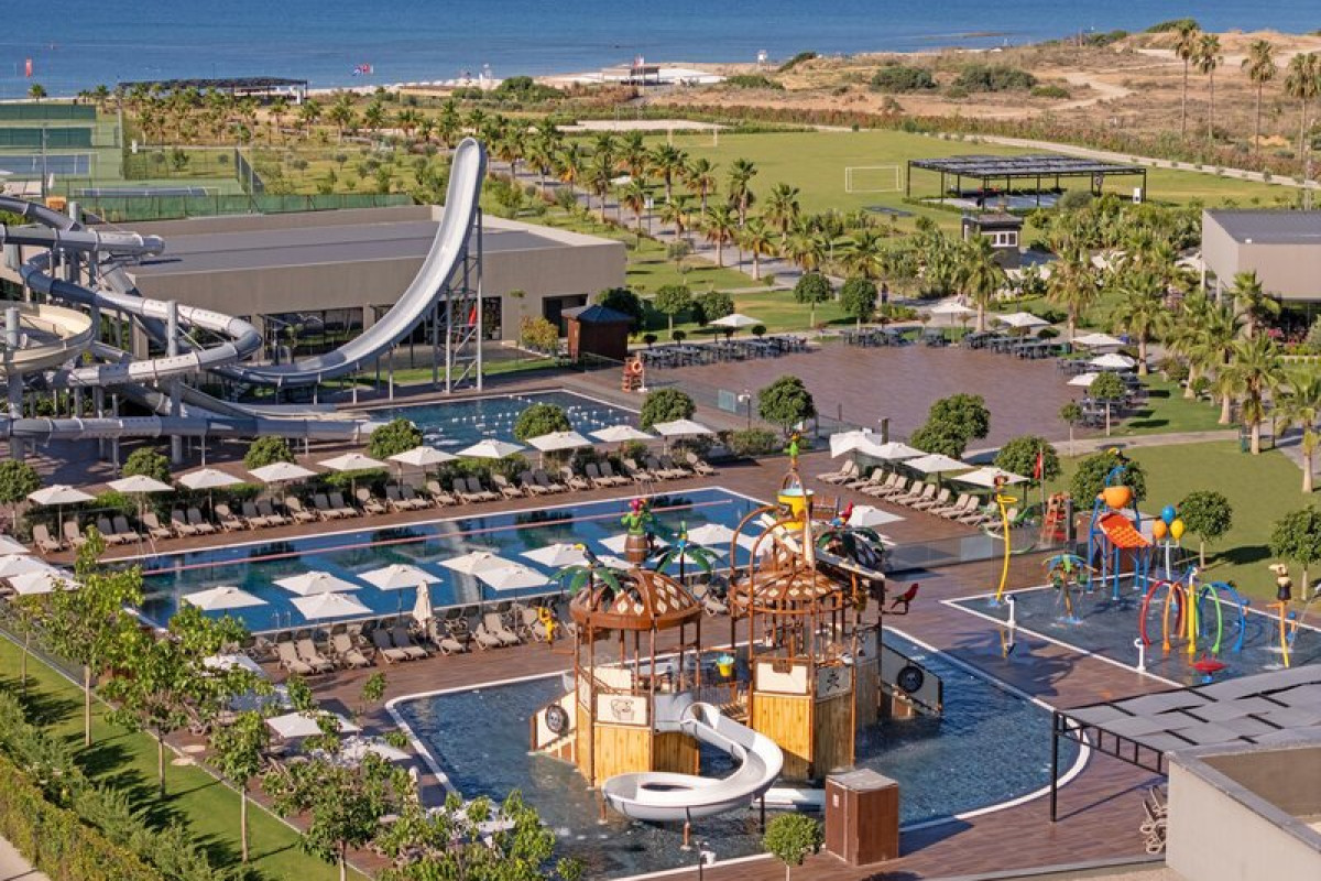 JACARANDA LUXURY RESORT