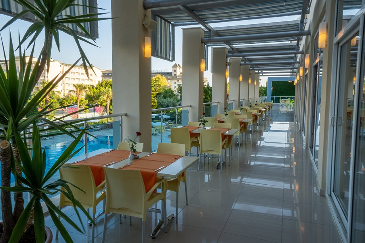 SOLIVIA HOTEL