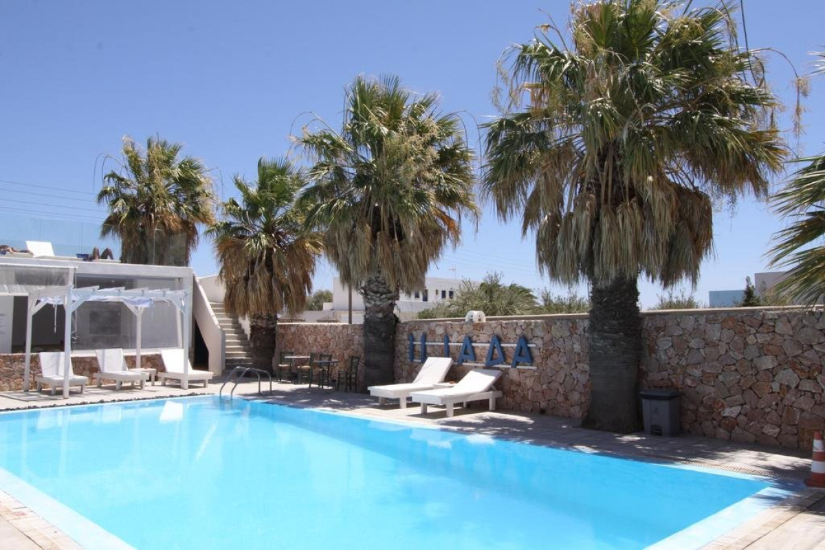 Iliada (Perivolos - Santorini)