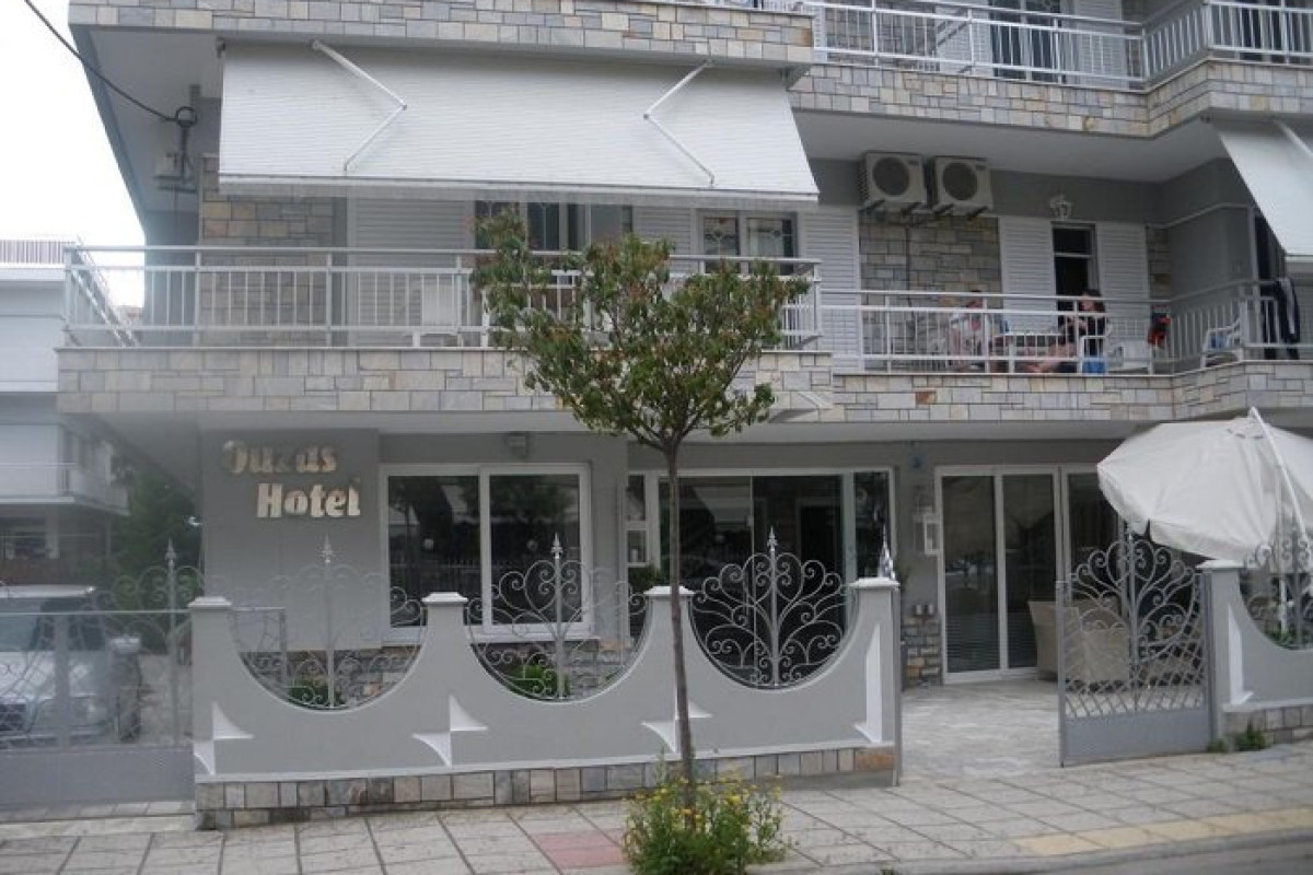 Ouzas Apartments - Olympic Beach