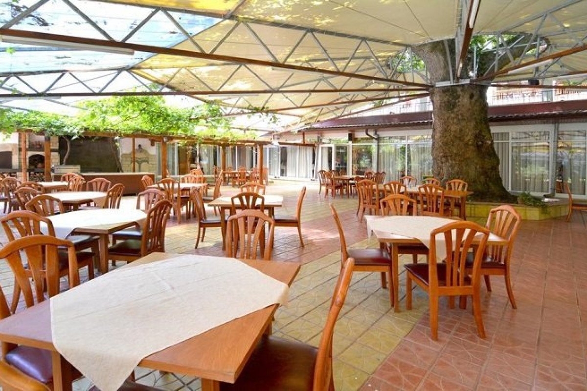 ESTREYA PALACE RESIDENCE
