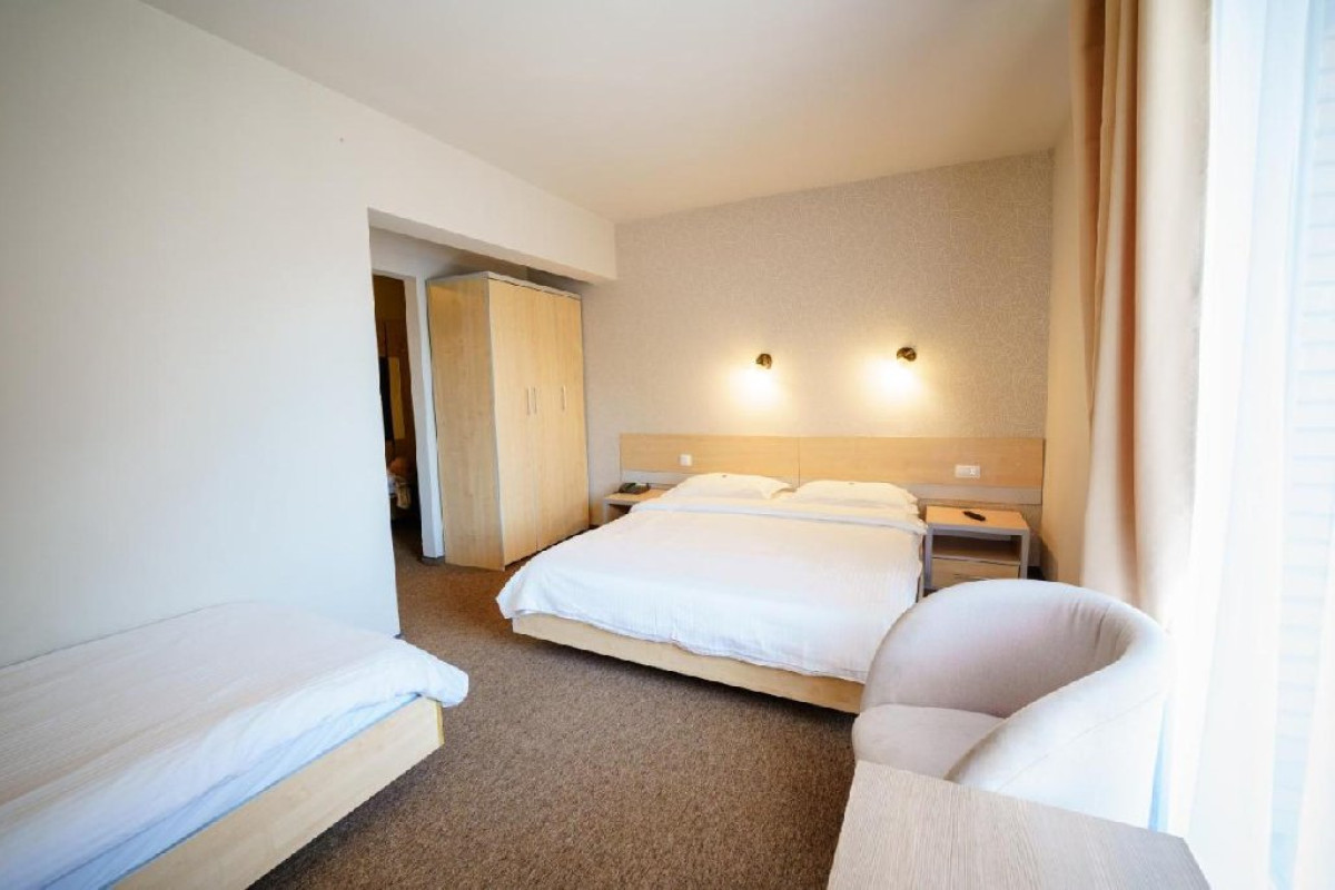Bacolux Diana Resort CMD