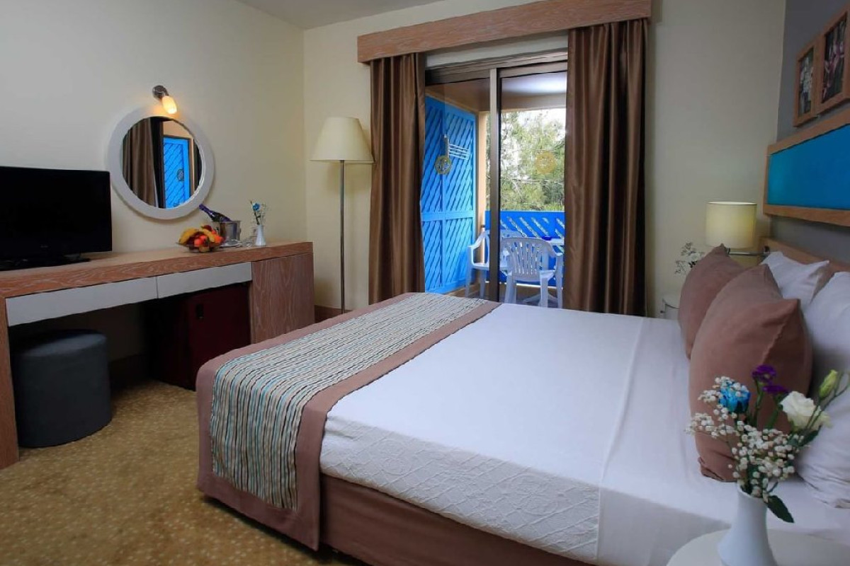CORINTHIA EXCELSIOR HOTEL