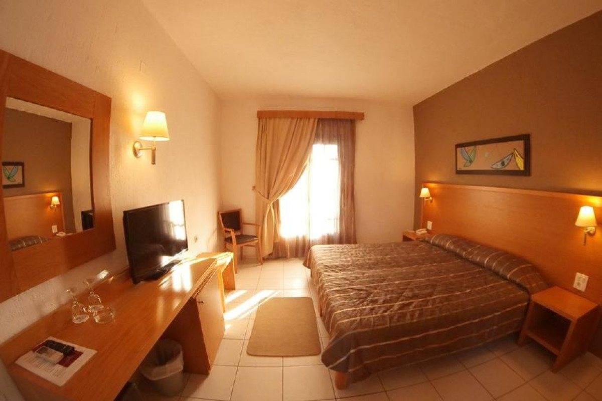 Europa Beach Hotel (Analipsi)