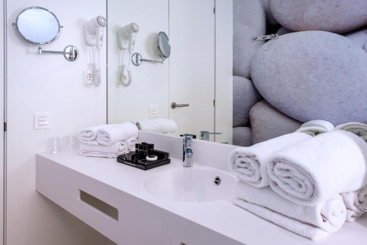 TAHITI PLAYA AND SUITES (Santa Susanna)