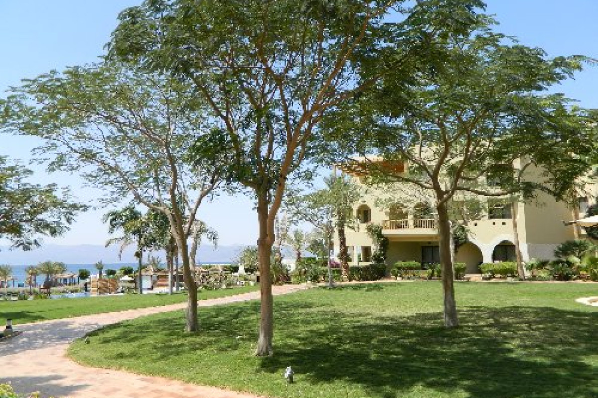 Radisson Blu Tala Bay