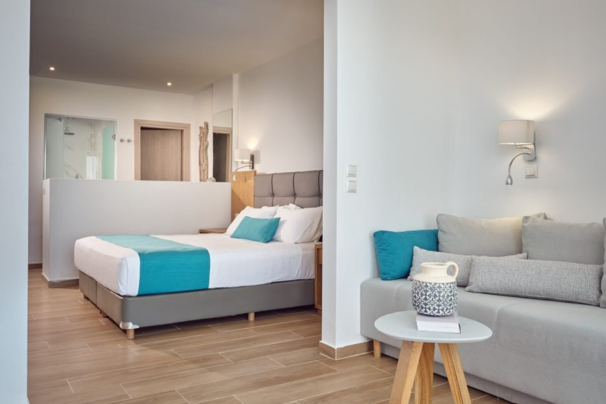Cavo Orient Beach Hotel