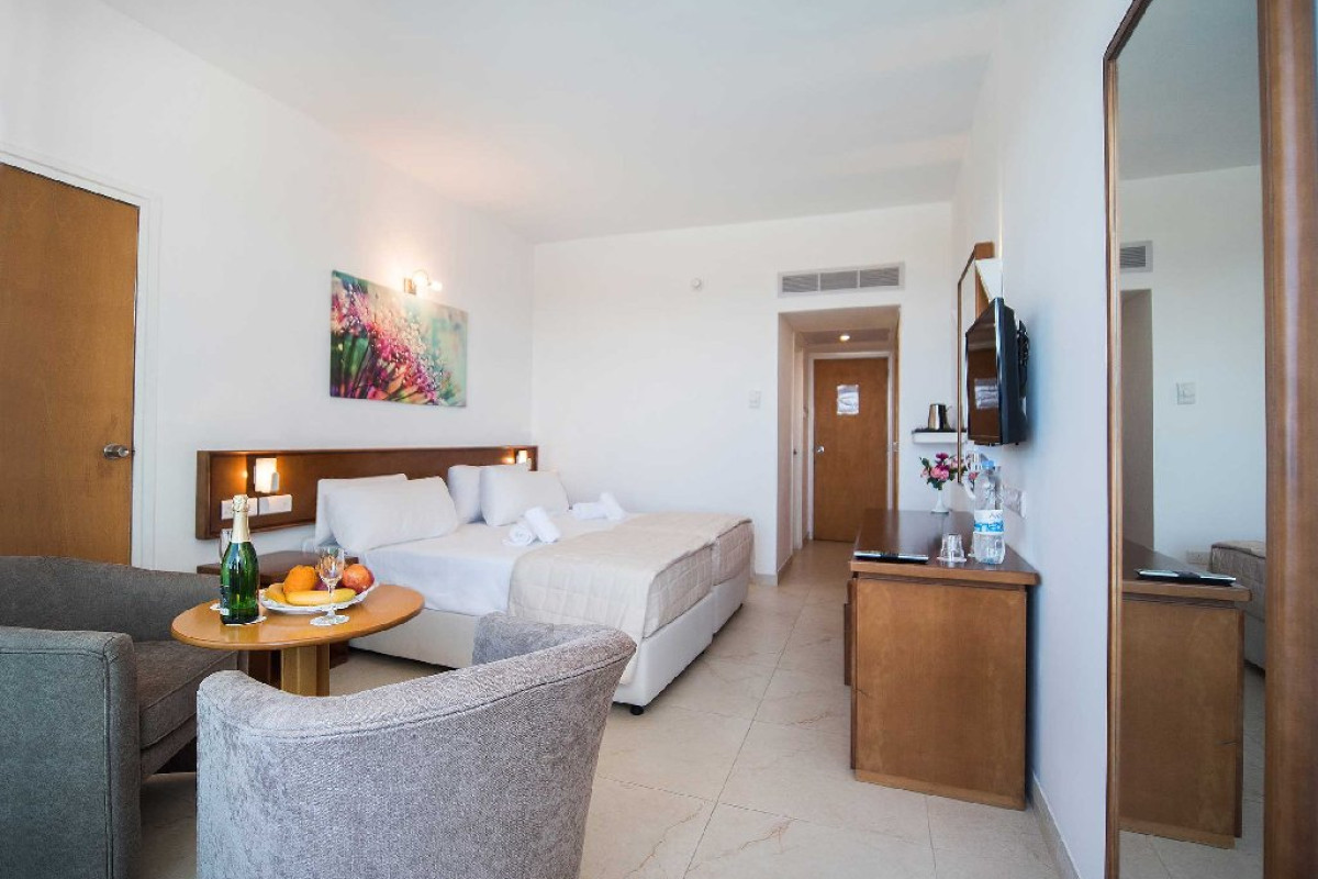 AVLIDA HOTEL