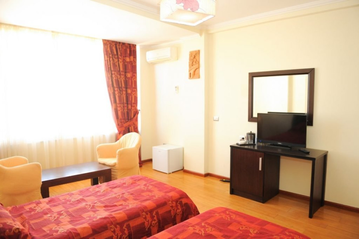 Hotel Leonardo (Durres)