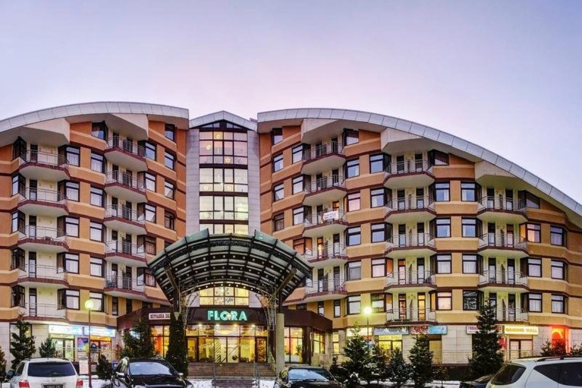 FLORA APARTMENTS