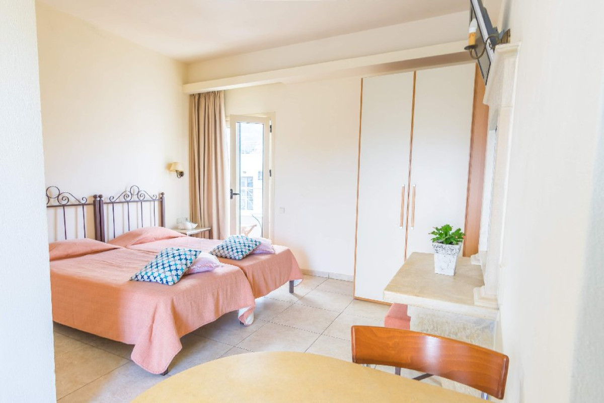 Pela Sofia Apartments (Crete Altino)