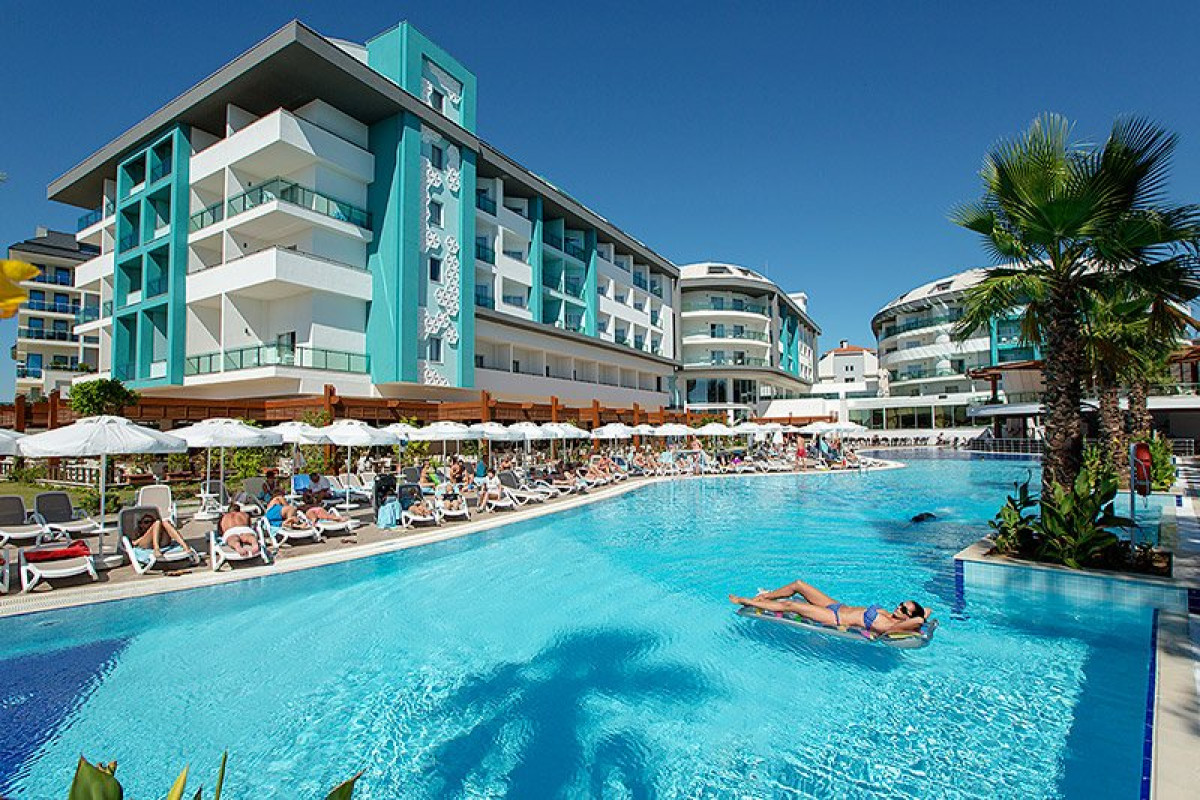 SEASHELL RESORT AND SPA