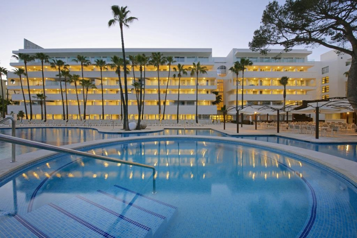 Iberostar Waves Cristina