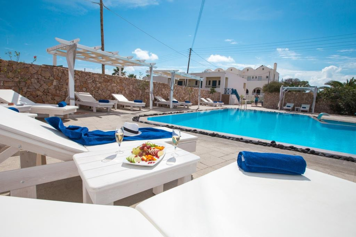 Odysseas (Perivolos - Santorini)