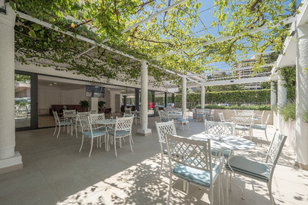 Montenegro Beach Resort (R)