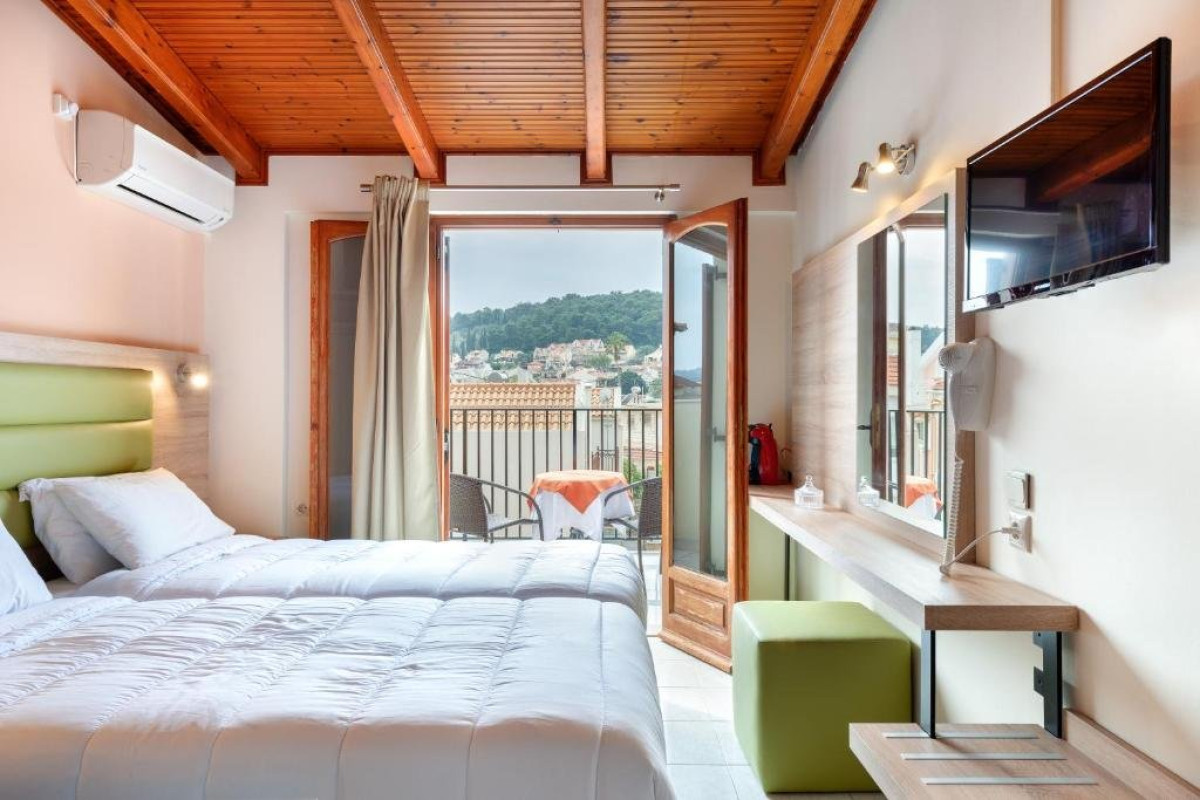 AGGELOS HOTEL 2*