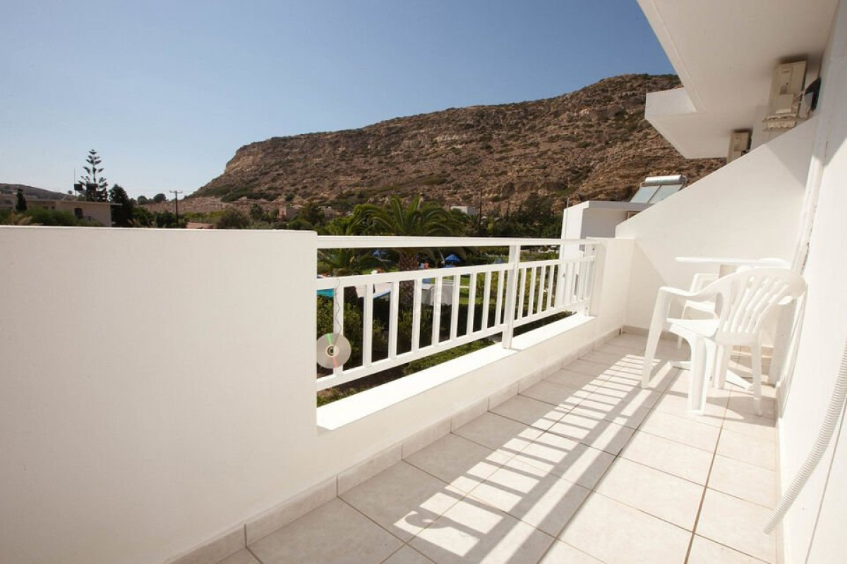 ELEA TERRA HOTEL