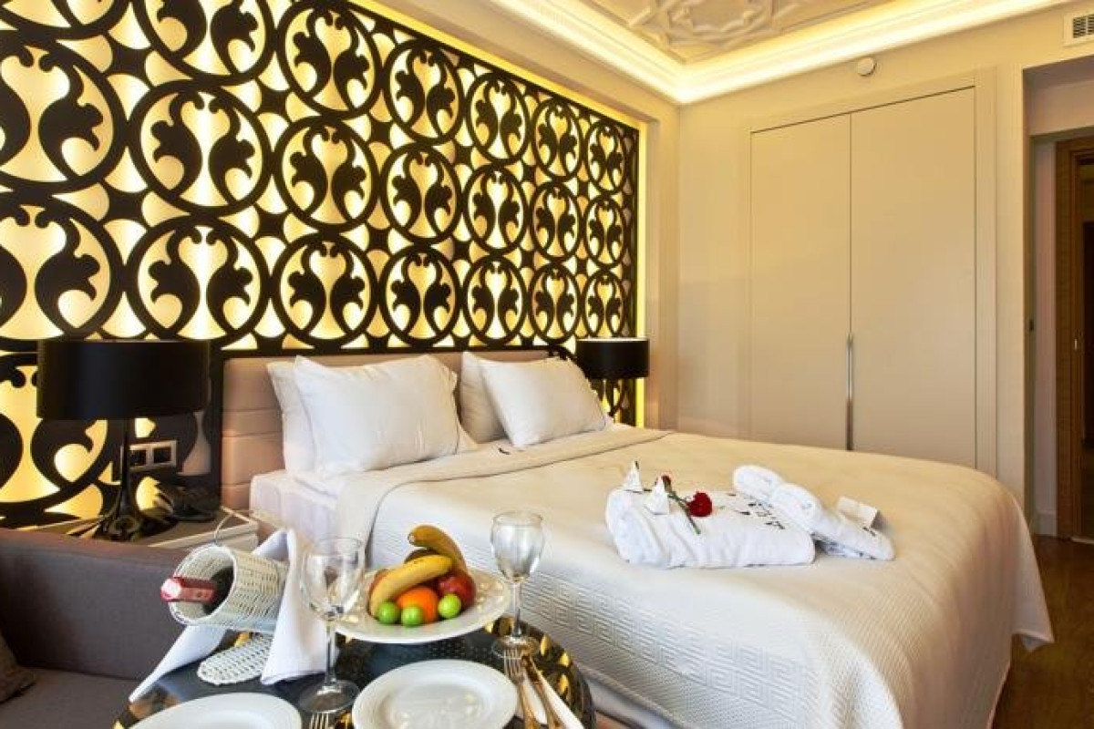 THE ROXY LUXURY SPA