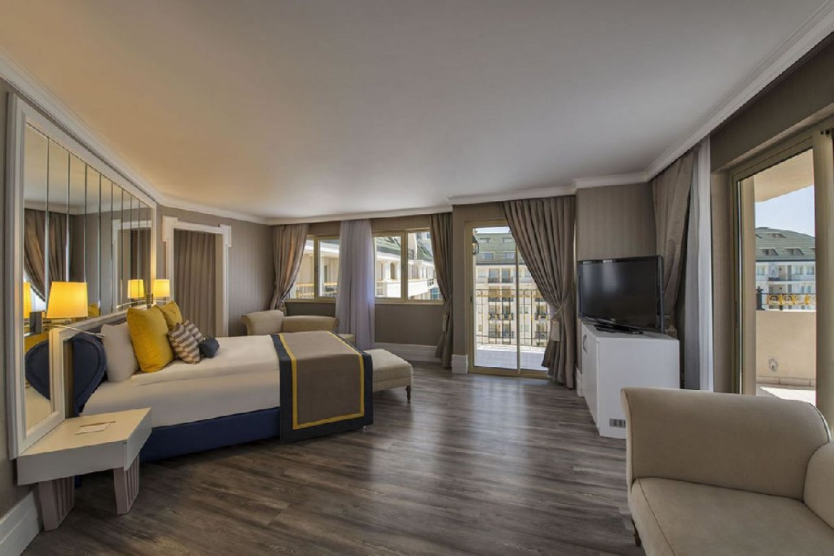 DELPHIN DIVA HOTEL