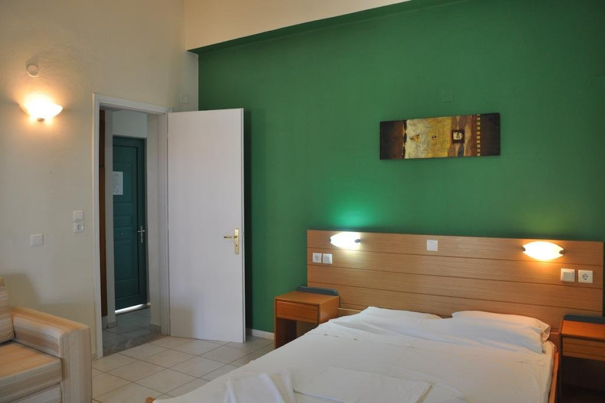 Ionian Paradise Studios Apartments (Nidri)