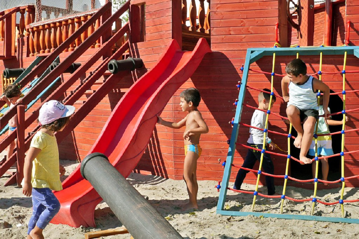 HOTEL PIRATES RESORT.