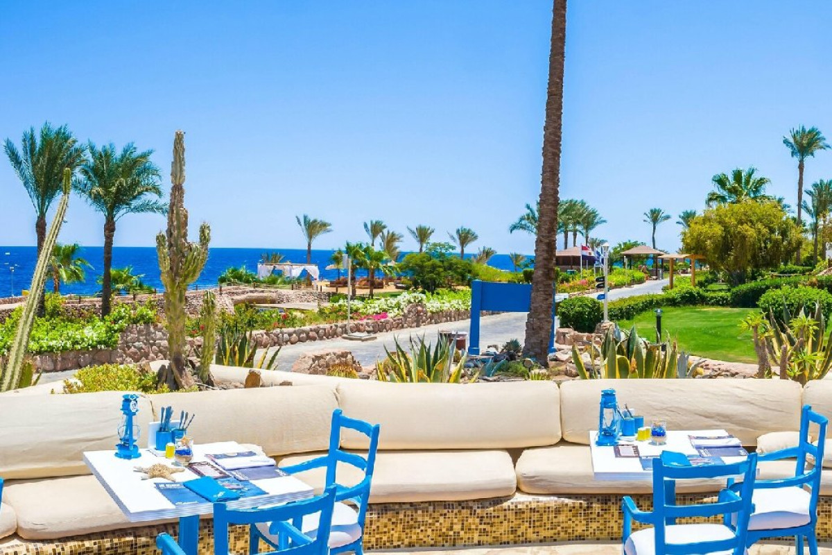 RENAISSANCE GOLDEN VIEW BEACH