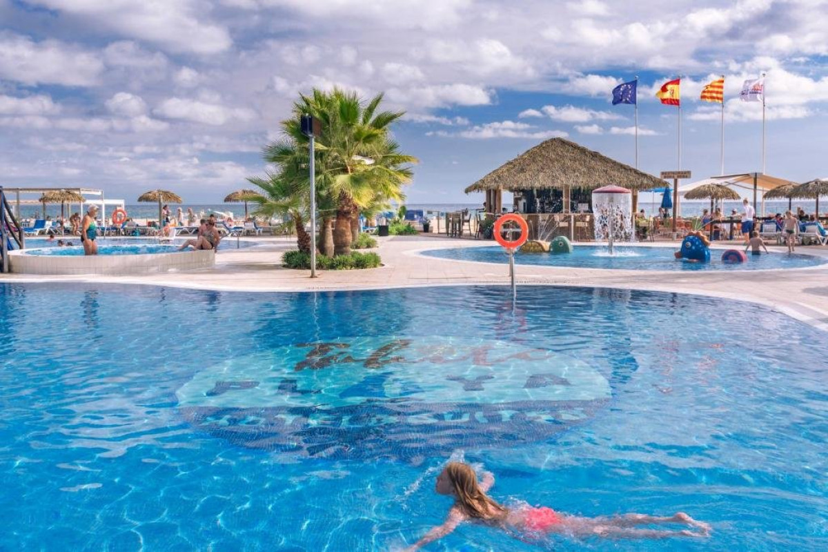 TAHITI PLAYA AND SUITES (Santa Susanna)