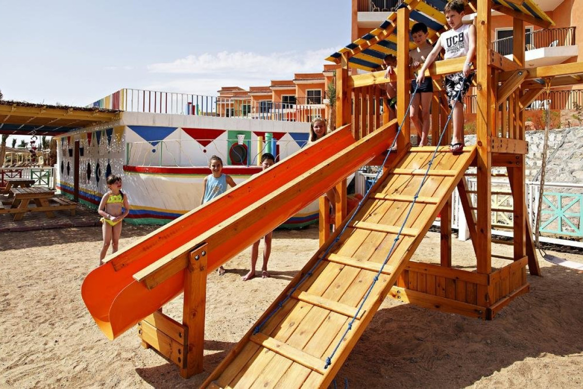 THREE CORNERS SUNNY BEACH RESORT