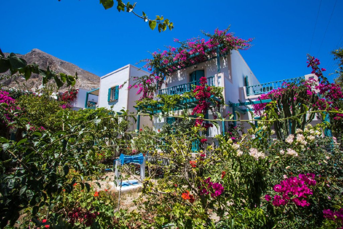 Andreas Hotel (Kamari Santorini)