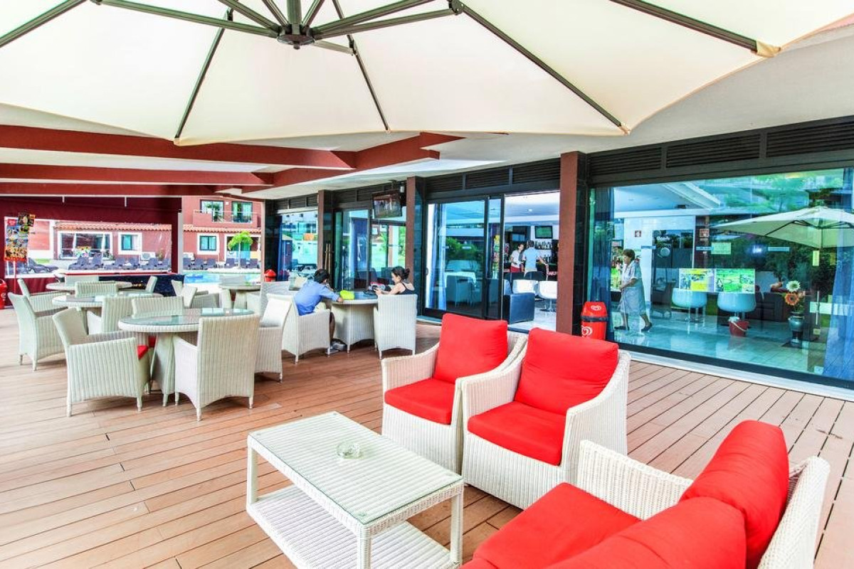 Topazio Mar Beach Hotel and Apartments